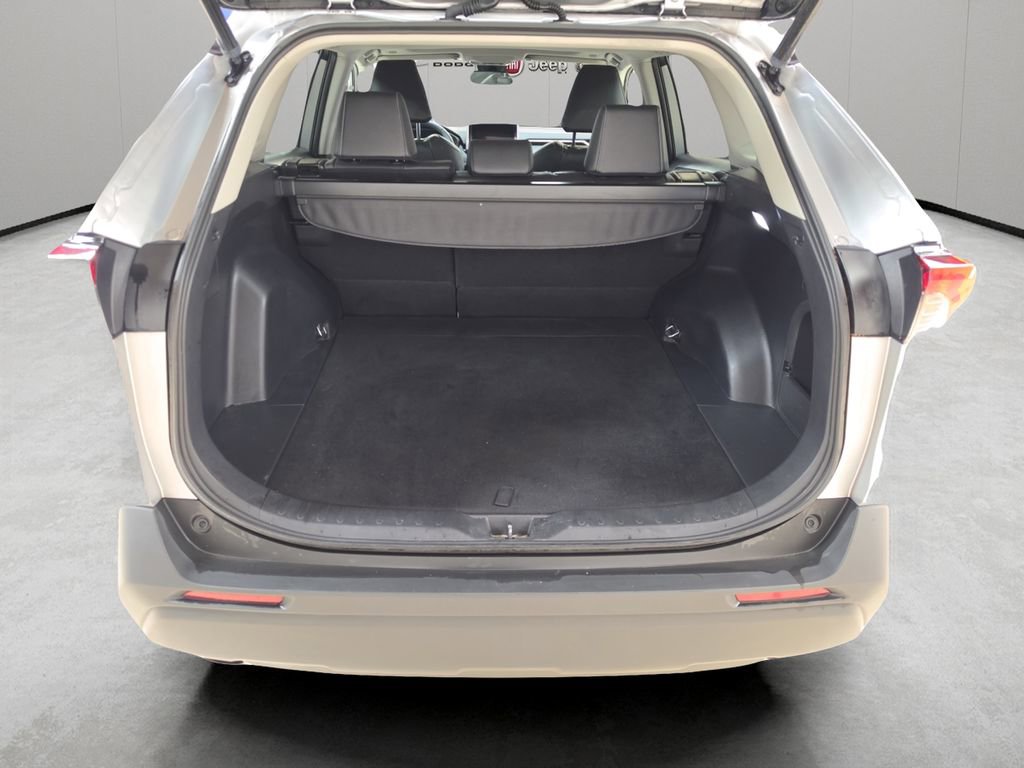 Used 2023 Toyota RAV4 XLE Premium AWD/4WD image 12