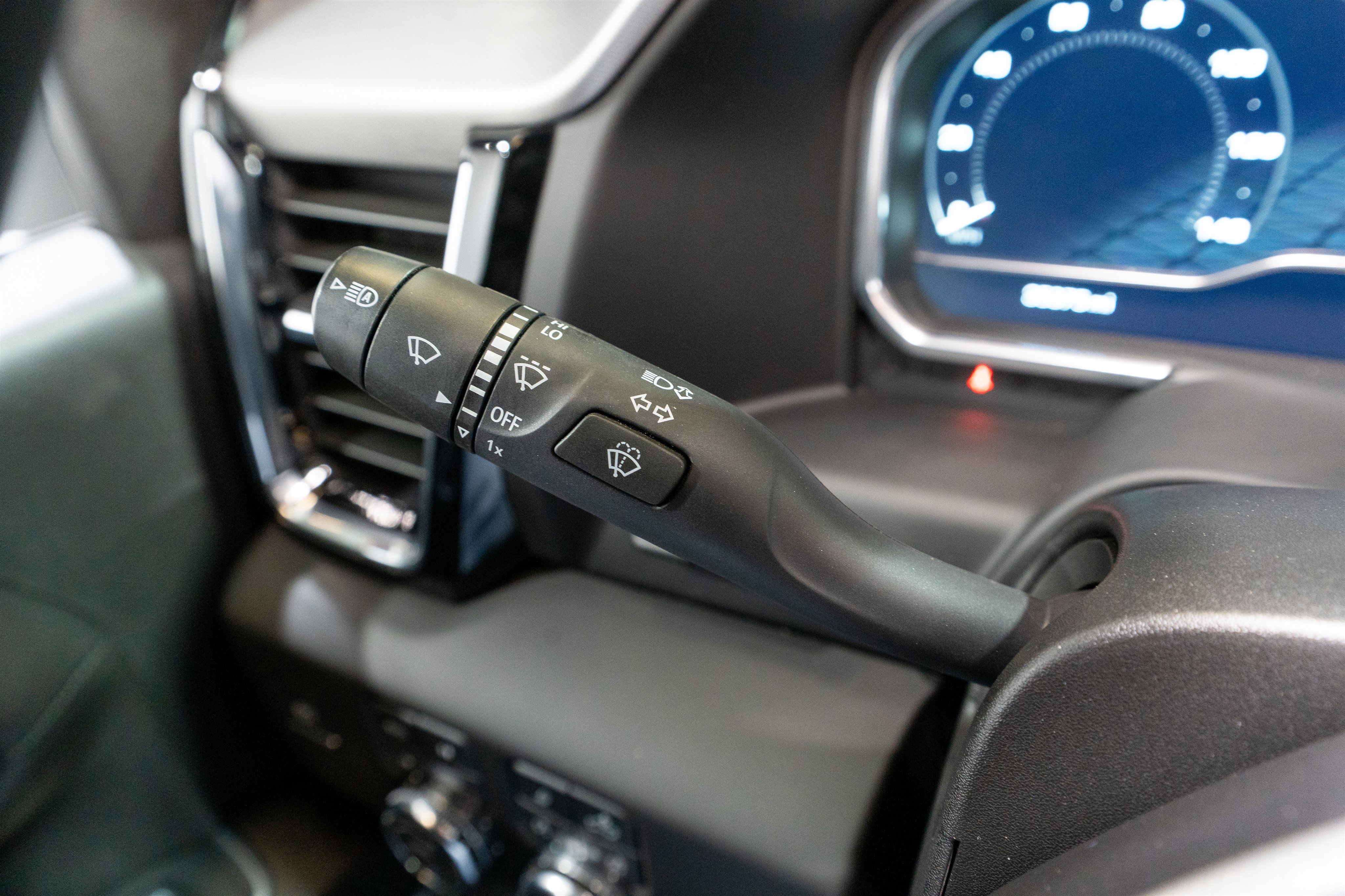 Used 2024 GMC Sierra 2500 Denali w/ Denali Reserve Package image 36