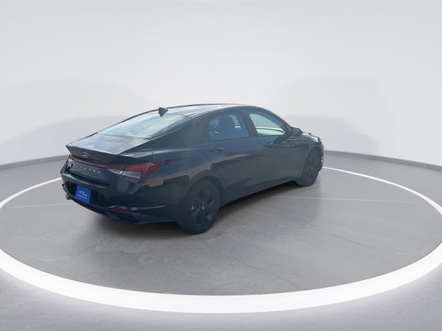 Used 2023 Hyundai Elantra SEL w/ Cargo Package FWD image 7