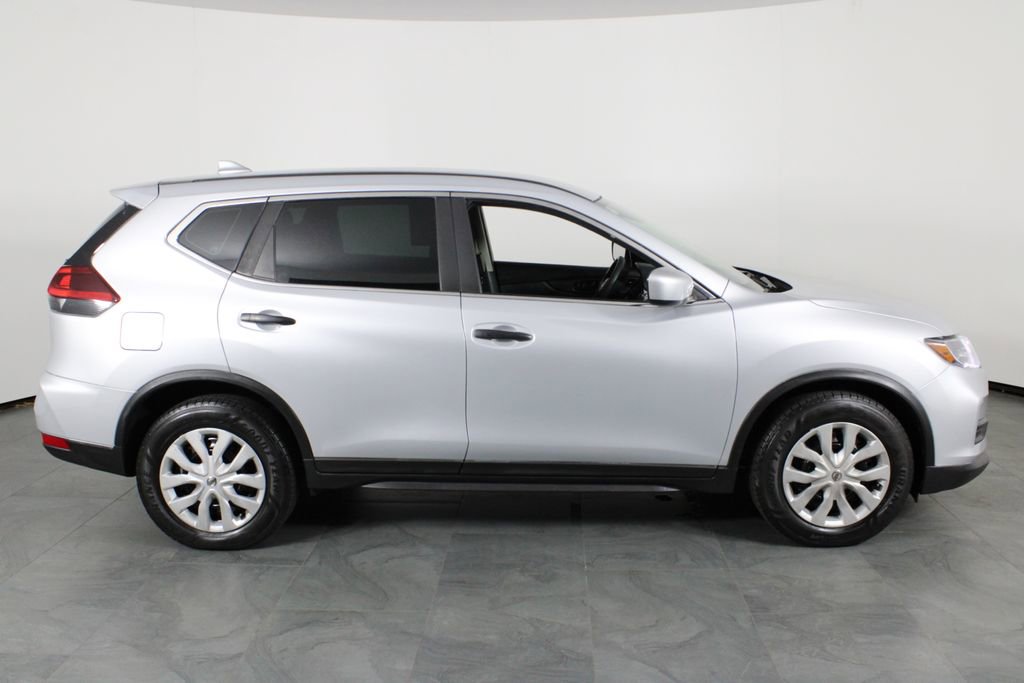 Used 2019 Nissan Rogue S FWD image 14