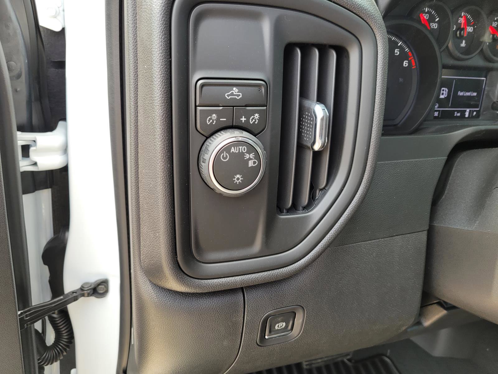 New 2026 Chevrolet Silverado 1500 Custom RWD image 17