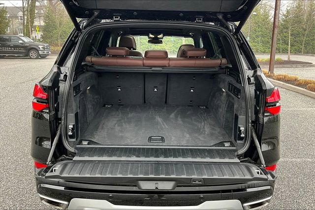 Used 2024 BMW X5 xDrive40i w/ Executive Package image 16