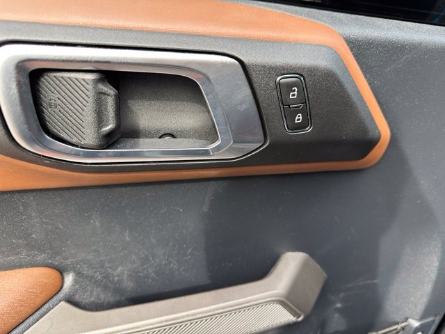 Used 2023 Ford Bronco Outer Banks AWD/4WD image 15
