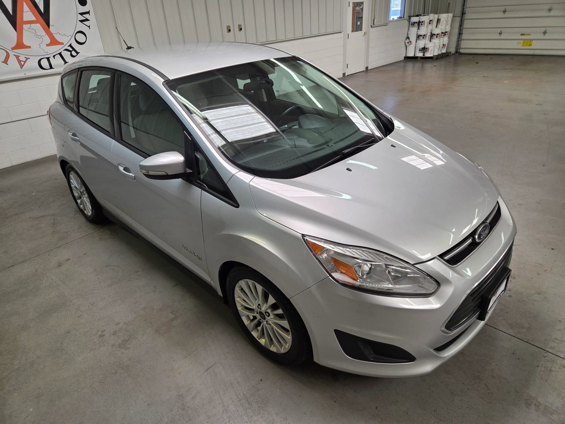 Used 2017 Ford C-MAX SE FWD image 11