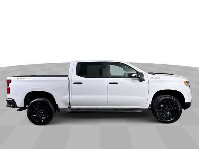 Used 2025 Chevrolet Silverado 1500 LT Trail Boss w/ Protection Package AWD/4WD image 9
