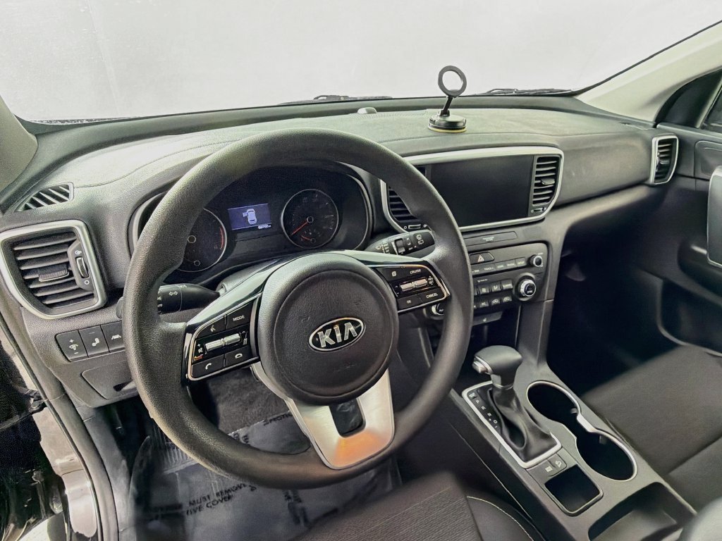 Used 2022 Kia Sportage LX w/ LX FWD Value Edition Package image 11