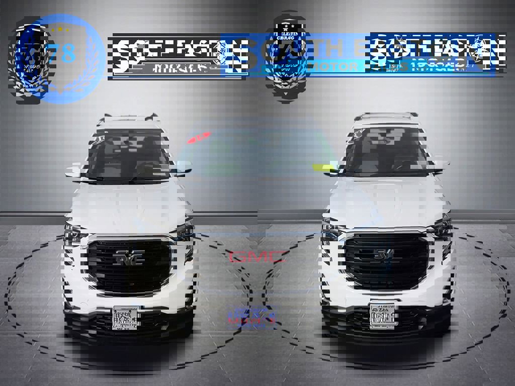 Used 2018 GMC Terrain SLE w/ Driver Convenience Package image 3