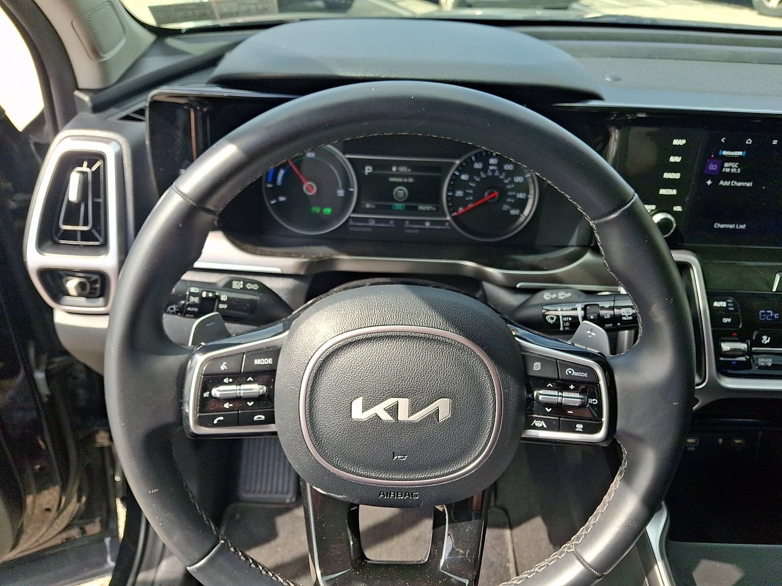 Certified 2023 Kia Sorento EX AWD/4WD image 18