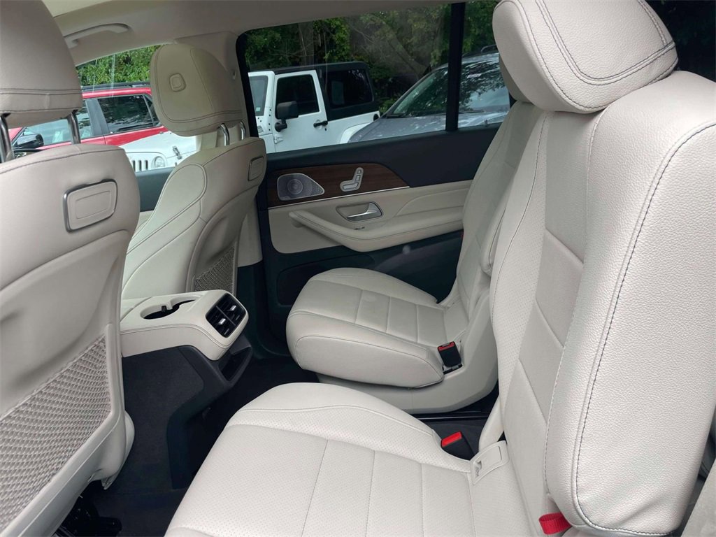 Used 2020 Mercedes-Benz GLS 450 4MATIC image 10