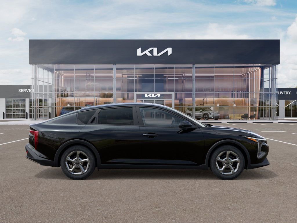 New 2026 Kia K4 LXS image 7