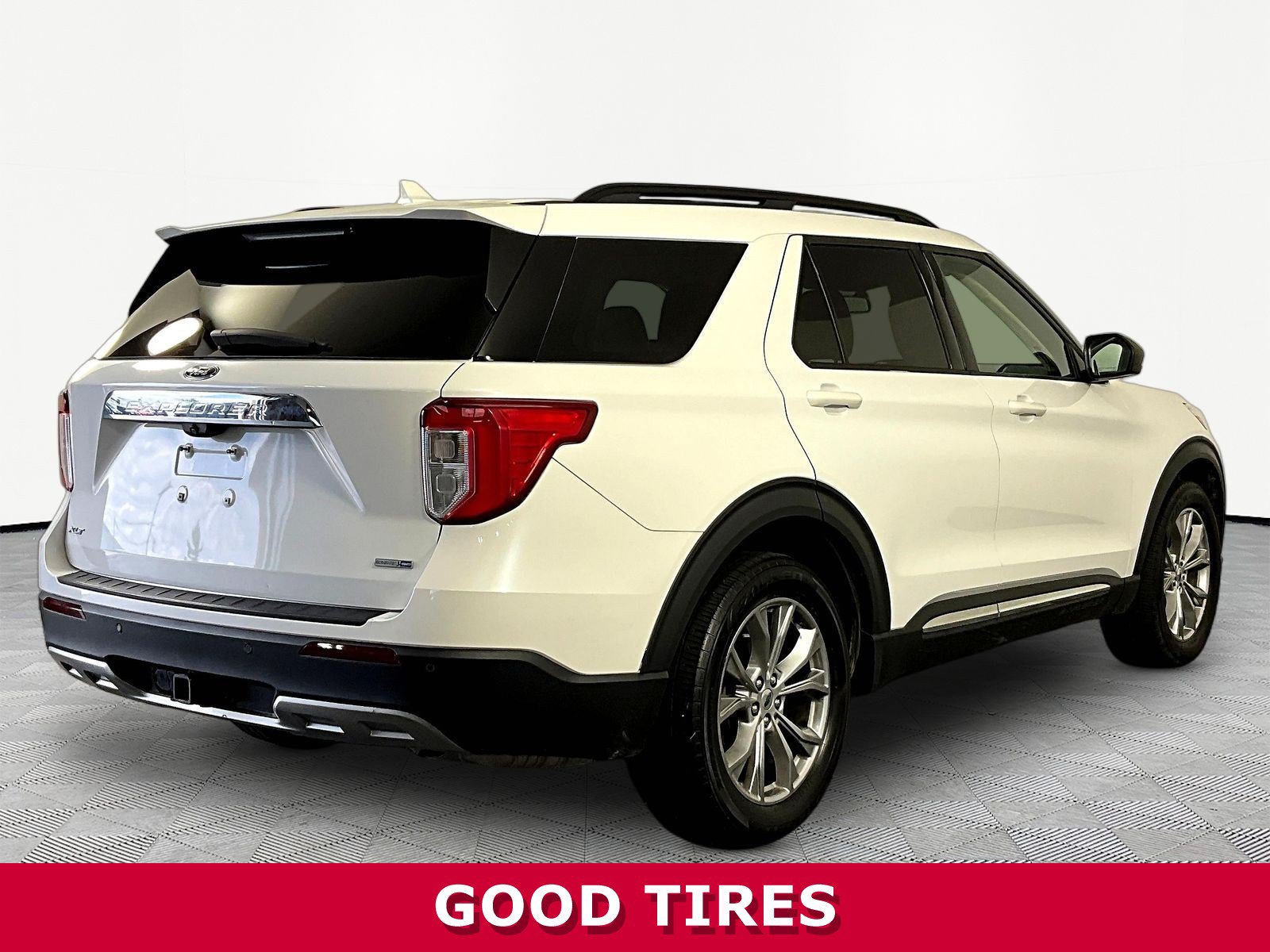 Used 2020 Ford Explorer XLT w/ Equipment Group 202A AWD/4WD image 6