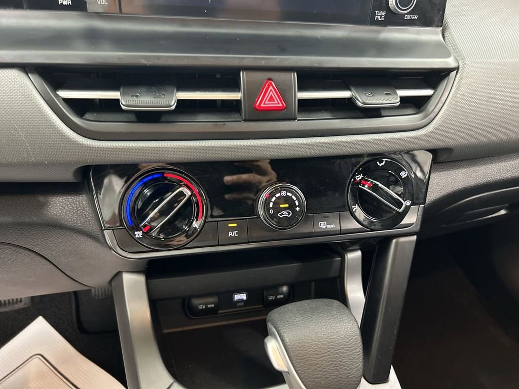 Certified 2024 Kia Seltos LX AWD/4WD image 16