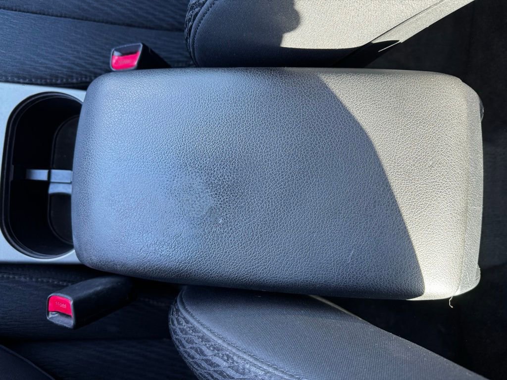 Used 2010 Subaru Legacy 2.5GT w/ Appearance Package 1F image 17