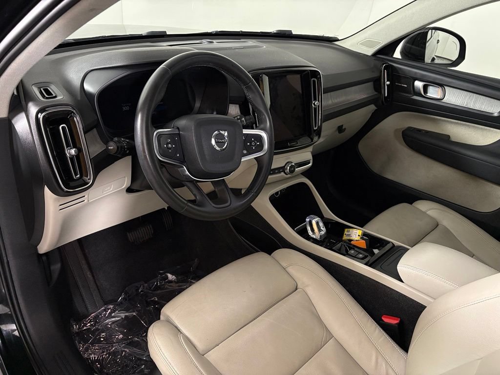 Used 2024 Volvo XC40 B5 Plus w/ Climate Package AWD/4WD image 62