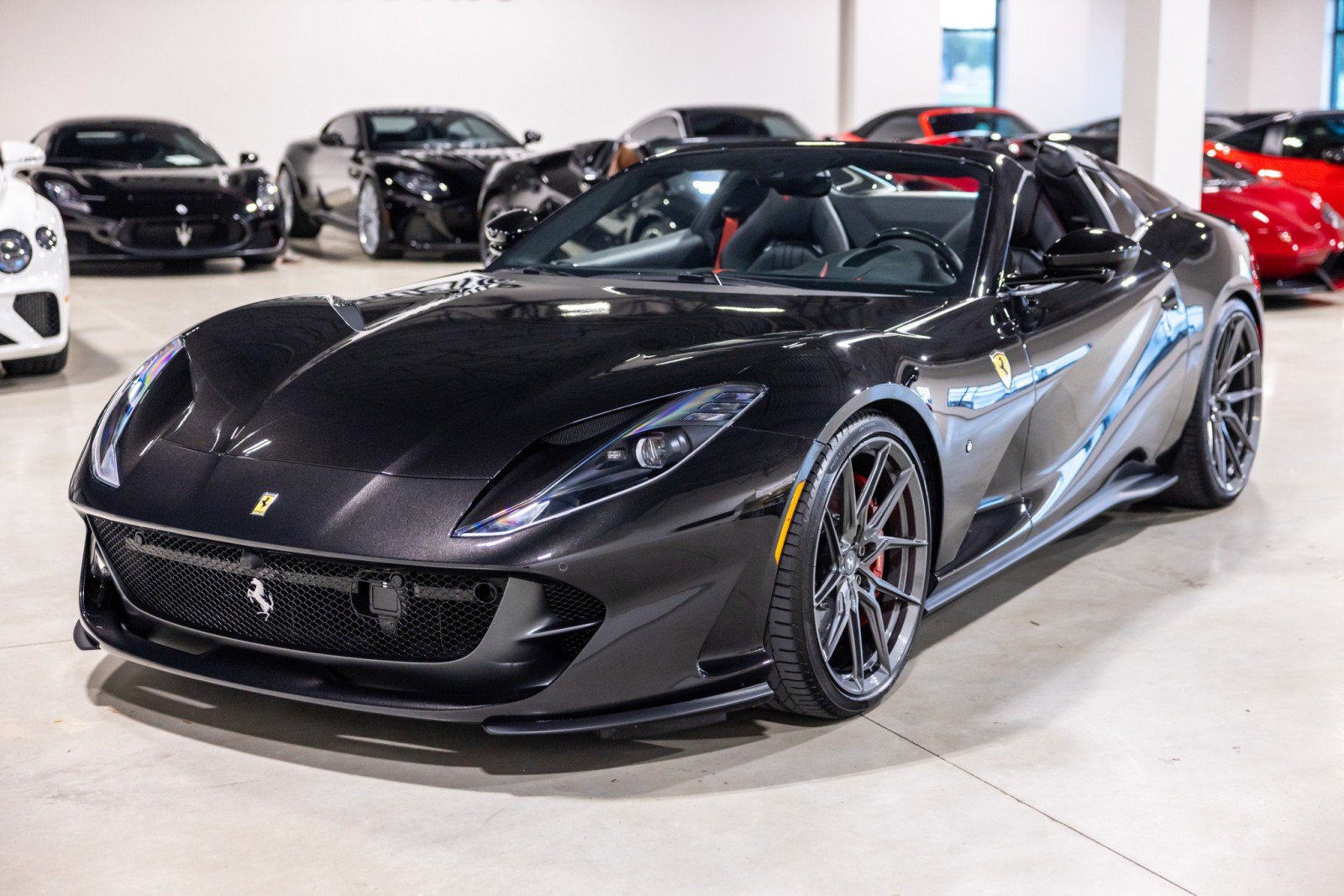 Used 2021 Ferrari 812 GTS RWD image 12