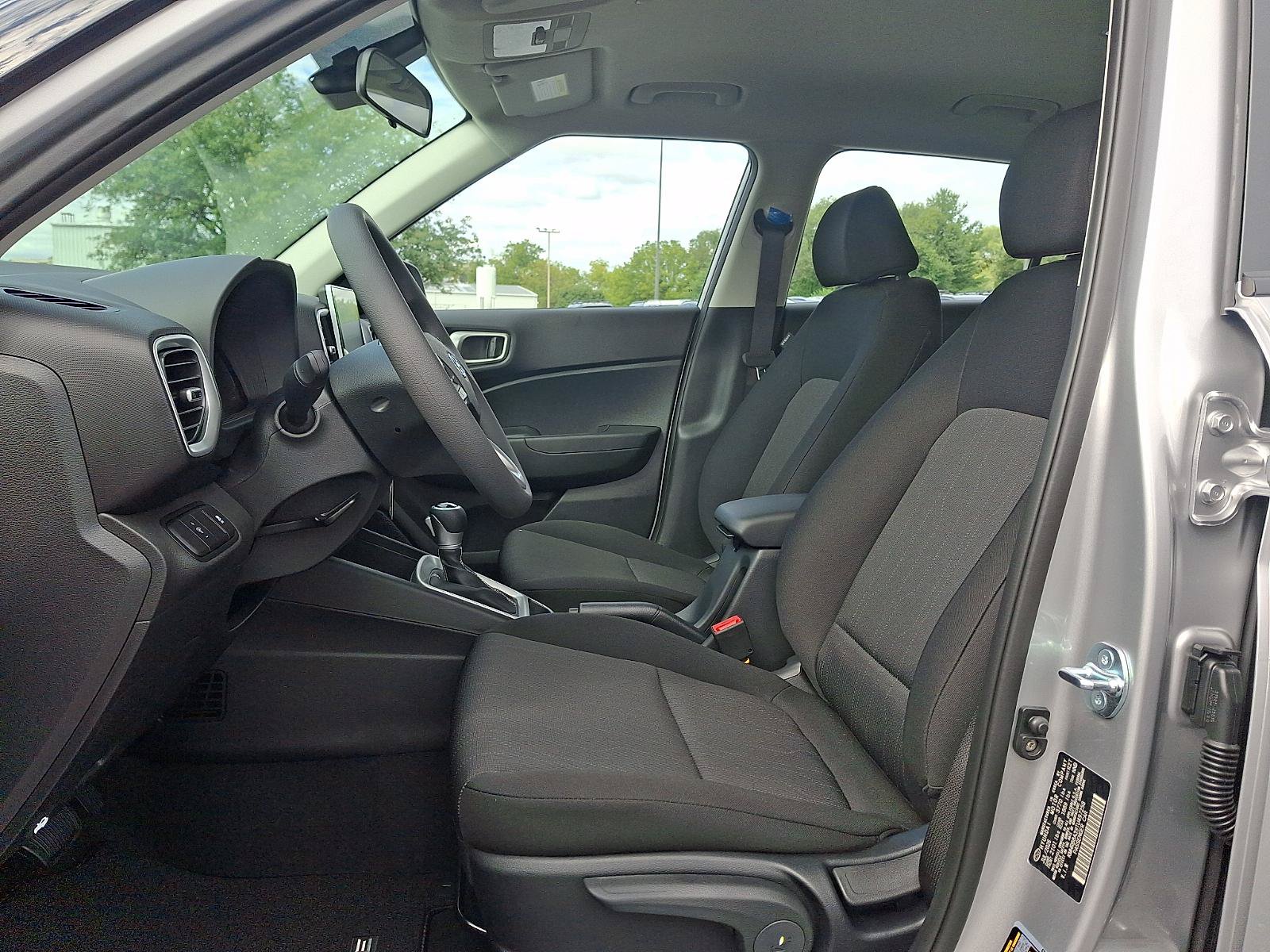 New 2026 Hyundai Venue SE FWD image 9