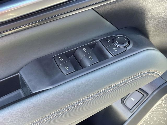 New 2026 GMC Terrain AT4 w/ Convenience Package III image 17