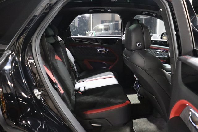 Used 2021 Bentley Bentayga Speed AWD/4WD image 47