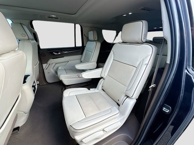 Used 2023 GMC Yukon XL Denali AWD/4WD image 25
