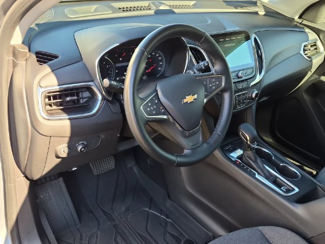 Used 2024 Chevrolet Equinox LT AWD/4WD image 12