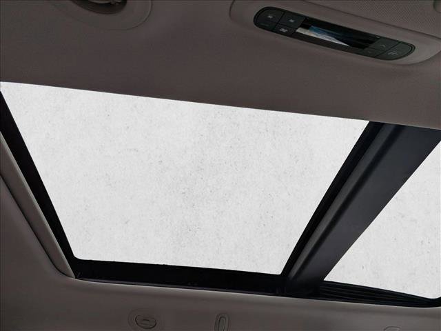 Used 2017 Chrysler Pacifica Limited w/ Advanced Safetytec Group image 21