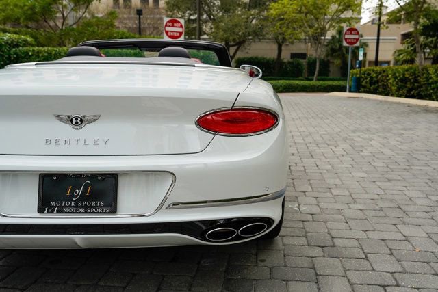 Used 2024 Bentley Continental GT V8 image 26