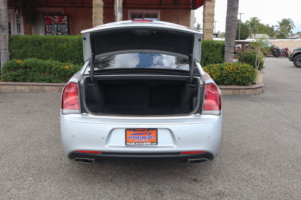 Used 2023 Chrysler 300 S RWD image 8