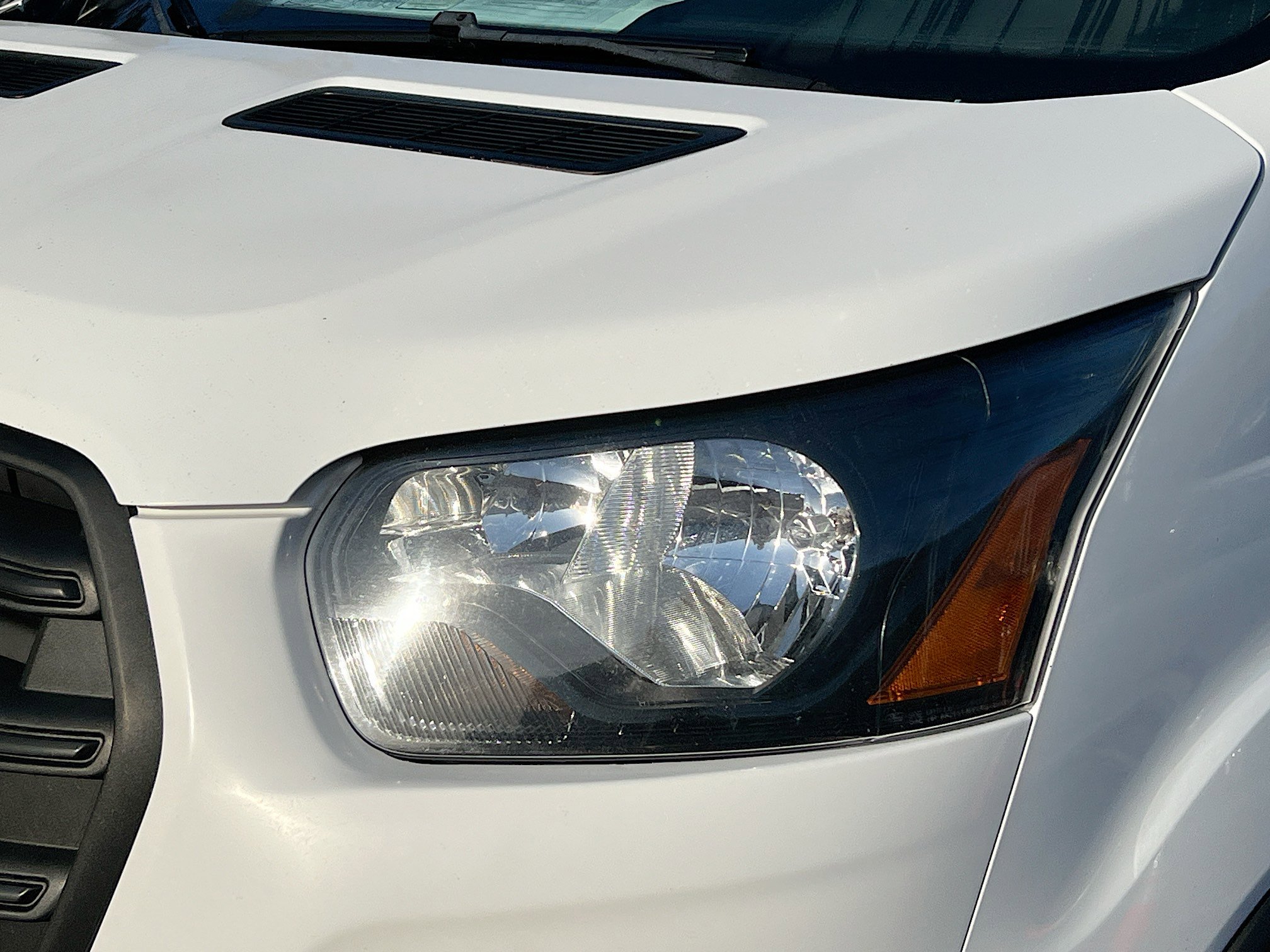 Used 2020 Ford Transit 250 Medium Roof image 11