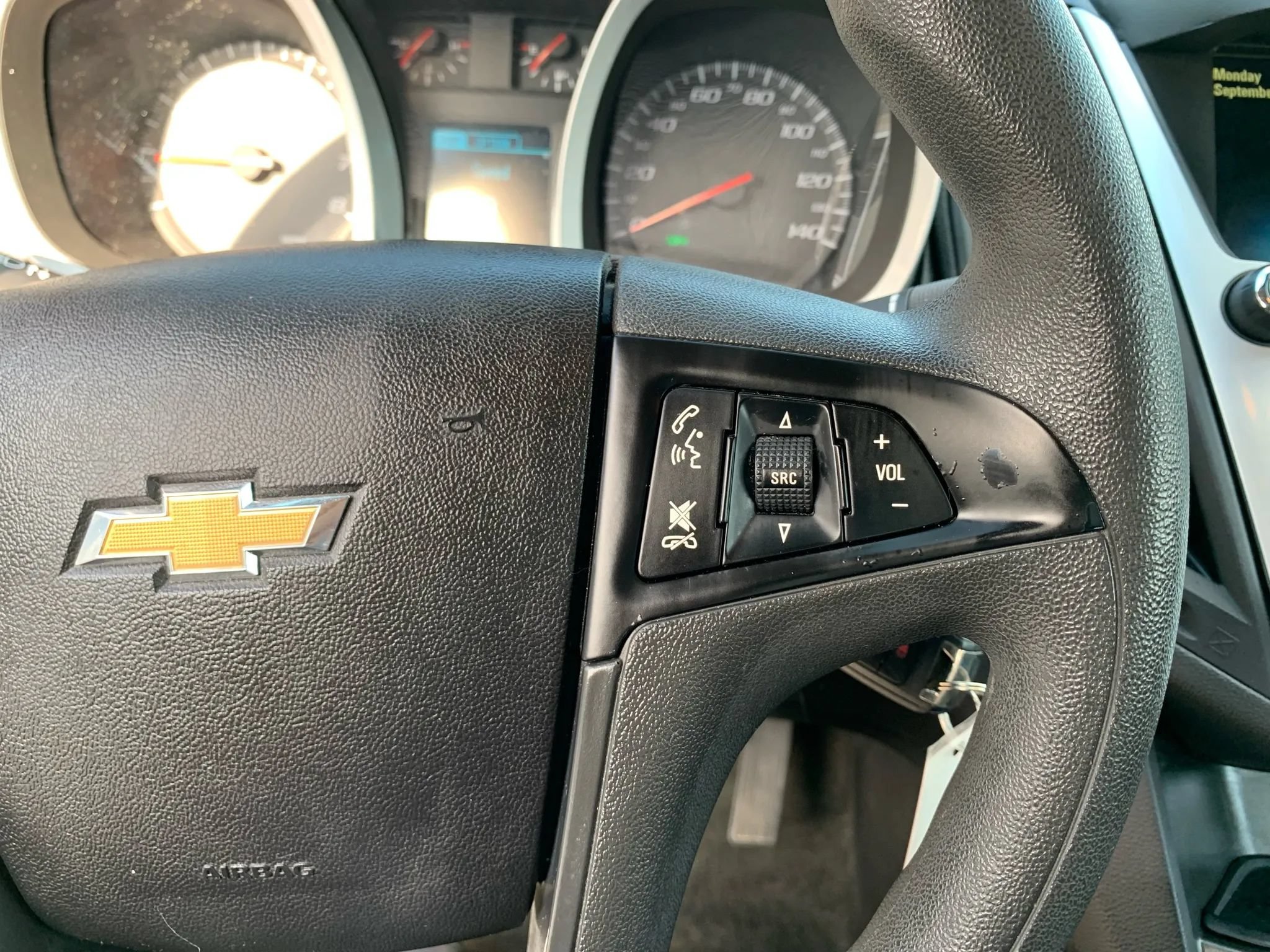 Used 2017 Chevrolet Equinox LS AWD/4WD image 13