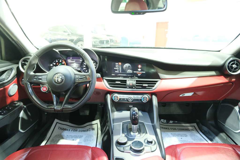 Used 2018 Alfa Romeo Giulia Ti w/ Nero Edizione RWD image 25