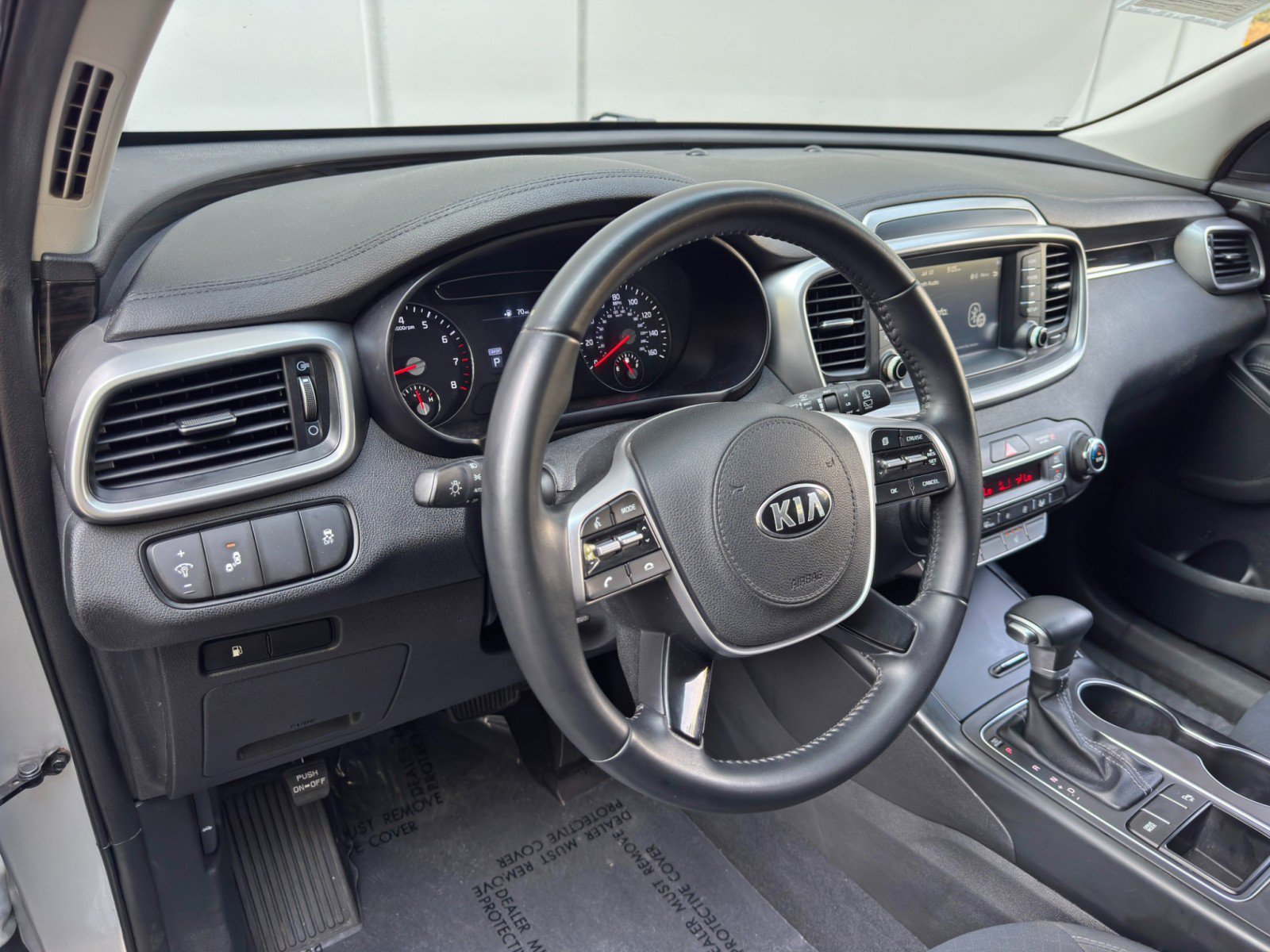 Used 2020 Kia Sorento S FWD image 12