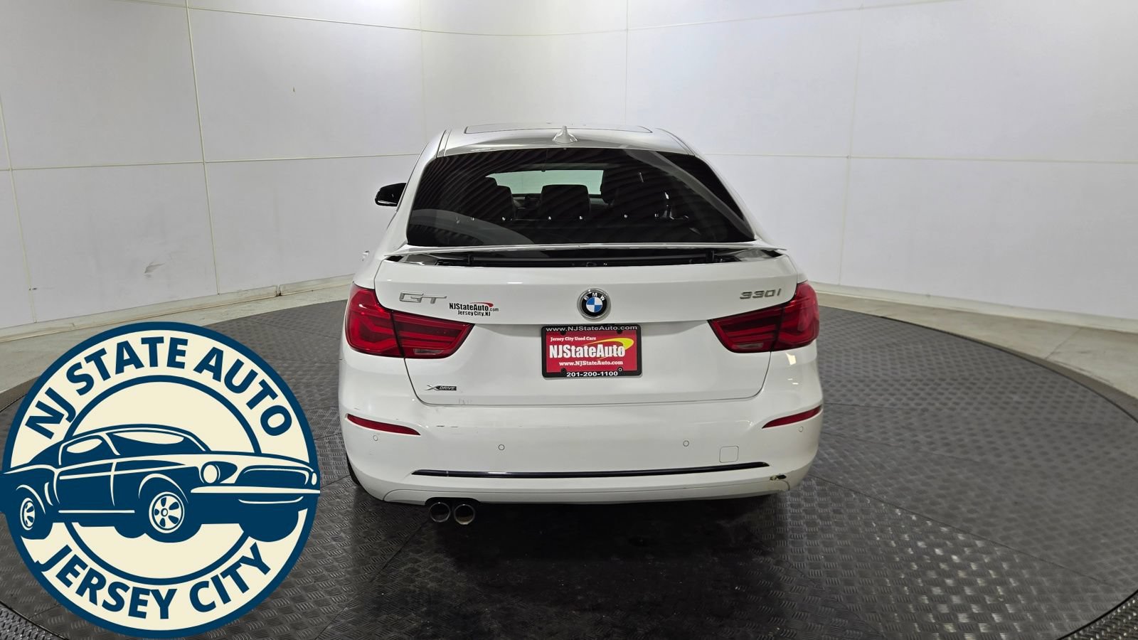 Used 2019 BMW 330i Gran Turismo xDrive w/ Convenience Package AWD/4WD image 12