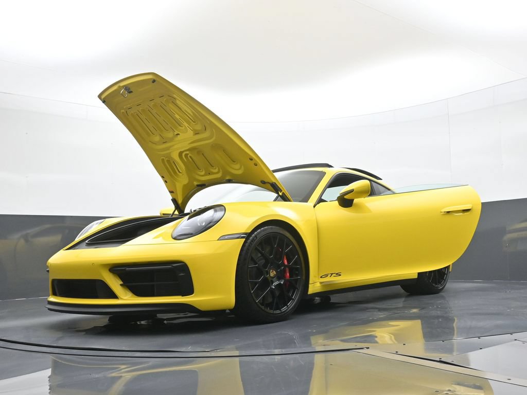 Certified 2024 Porsche 911 Carrera GTS RWD image 26