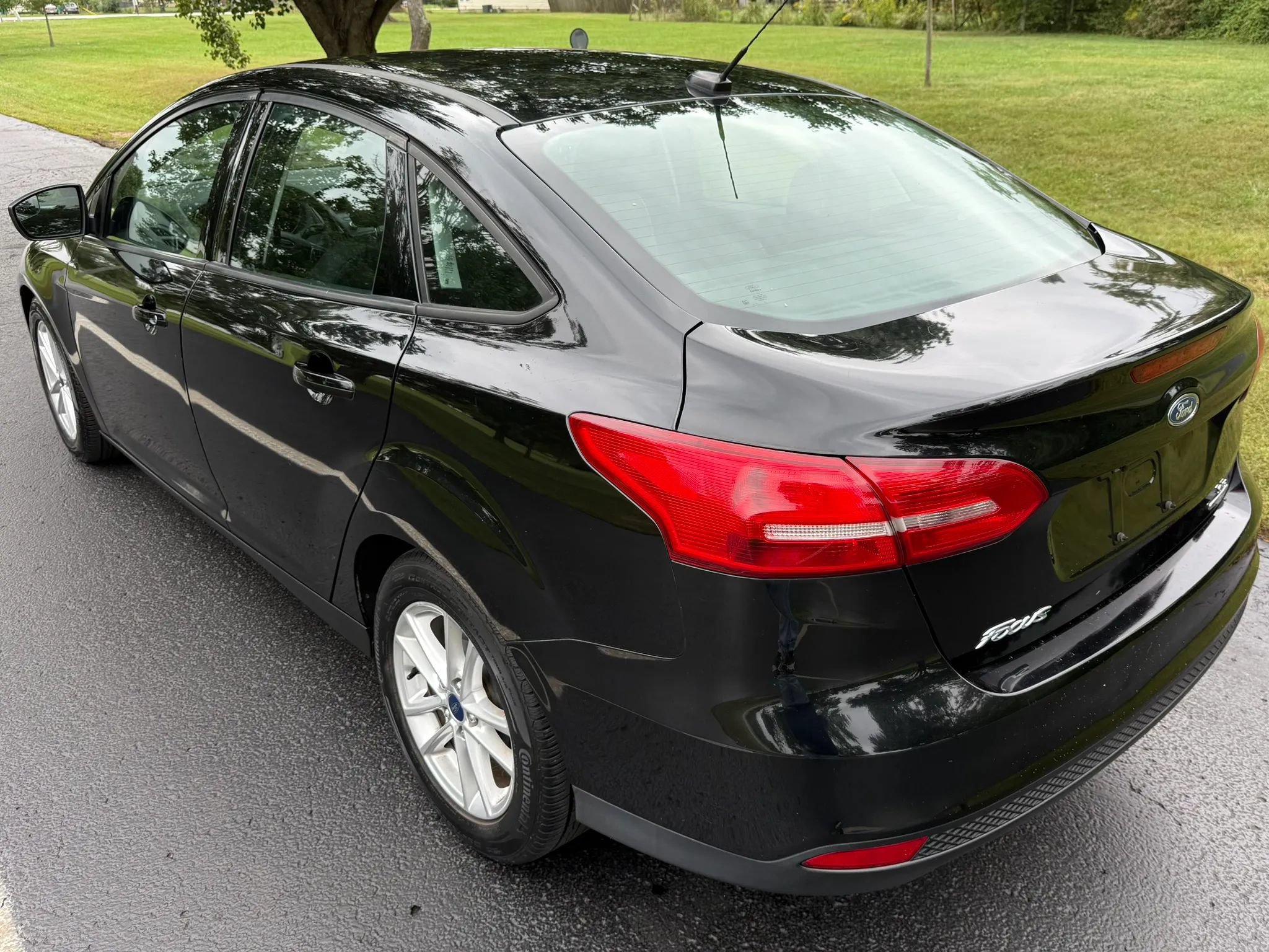 Used 2016 Ford Focus SE FWD image 13
