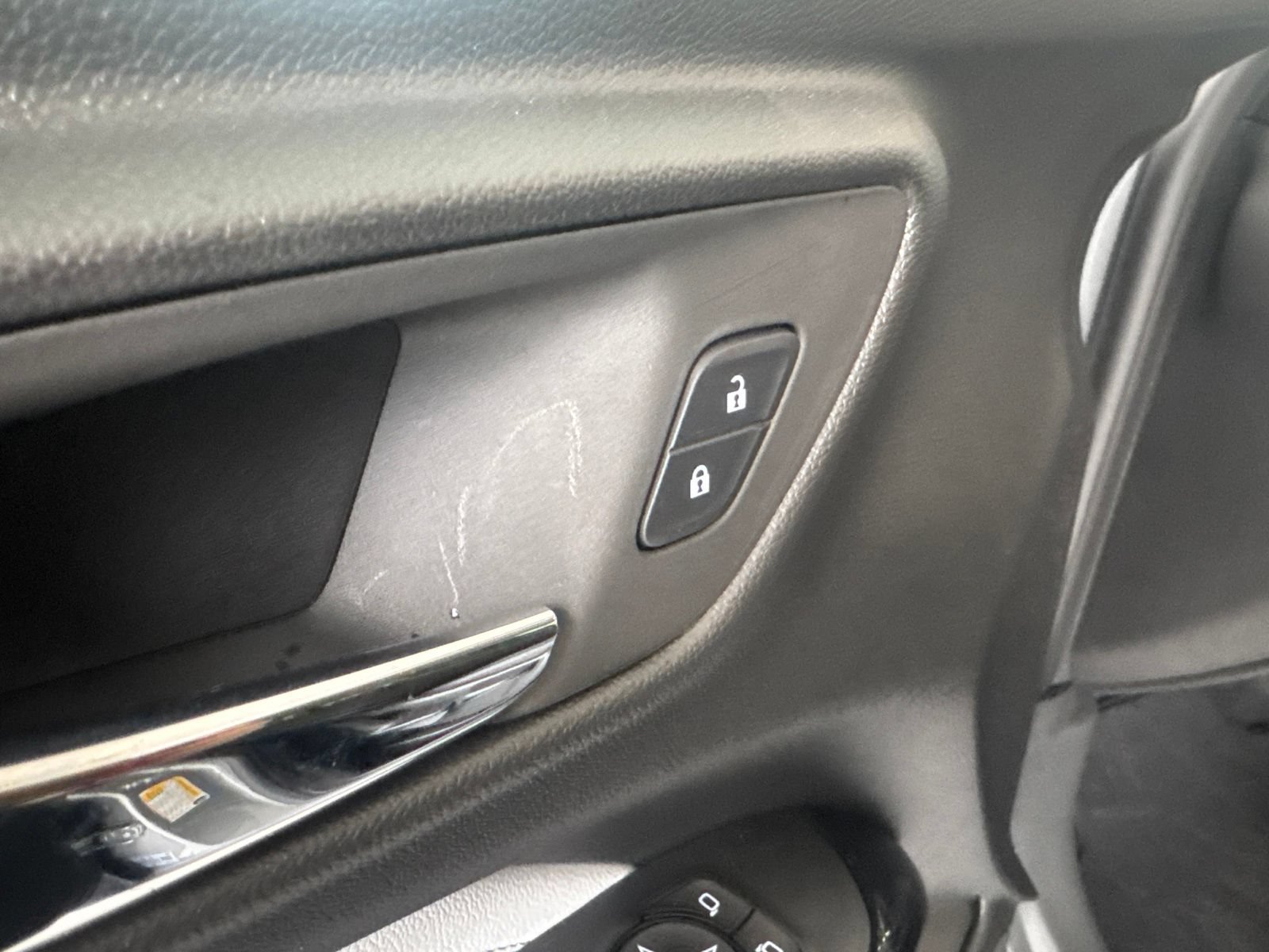 New 2026 Chevrolet Trax LT w/ LT Convenience Package FWD image 15