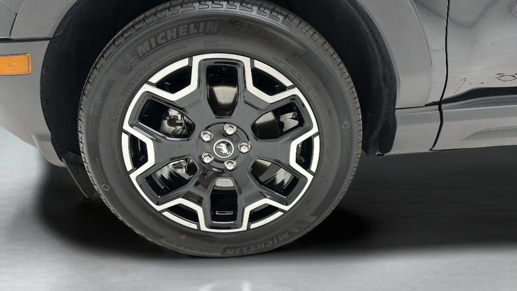 Used 2025 Ford Bronco Sport Outer Banks w/ Outer Banks Tech Package+ AWD/4WD image 8