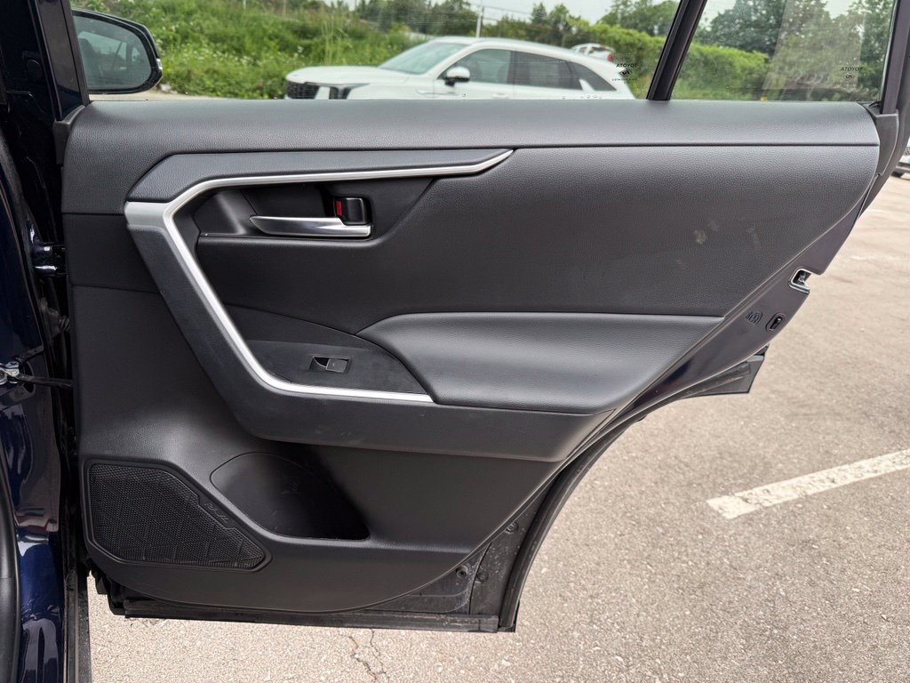 Used 2025 Toyota RAV4 XLE FWD image 15