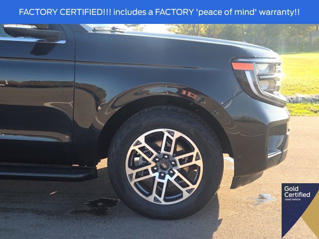 Used 2025 Ford Expedition Active AWD/4WD image 6