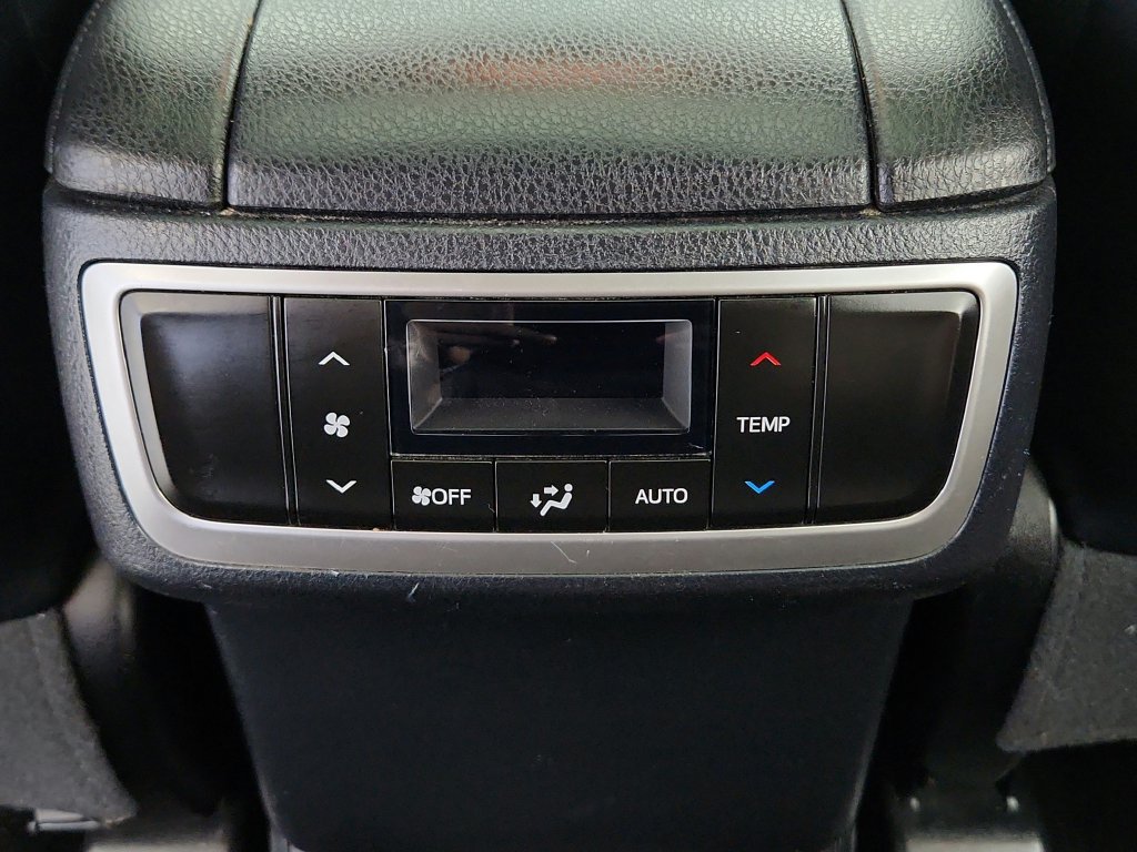 Used 2015 Toyota Highlander XLE AWD/4WD image 27