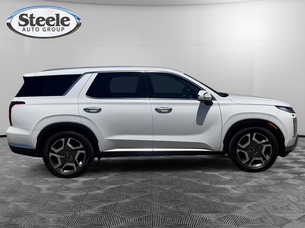Used 2024 Hyundai Palisade Limited FWD image 6