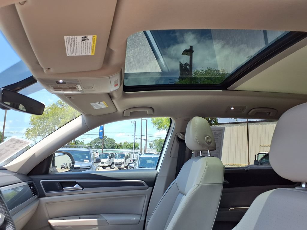 Used 2021 Volkswagen Atlas SE FWD image 33