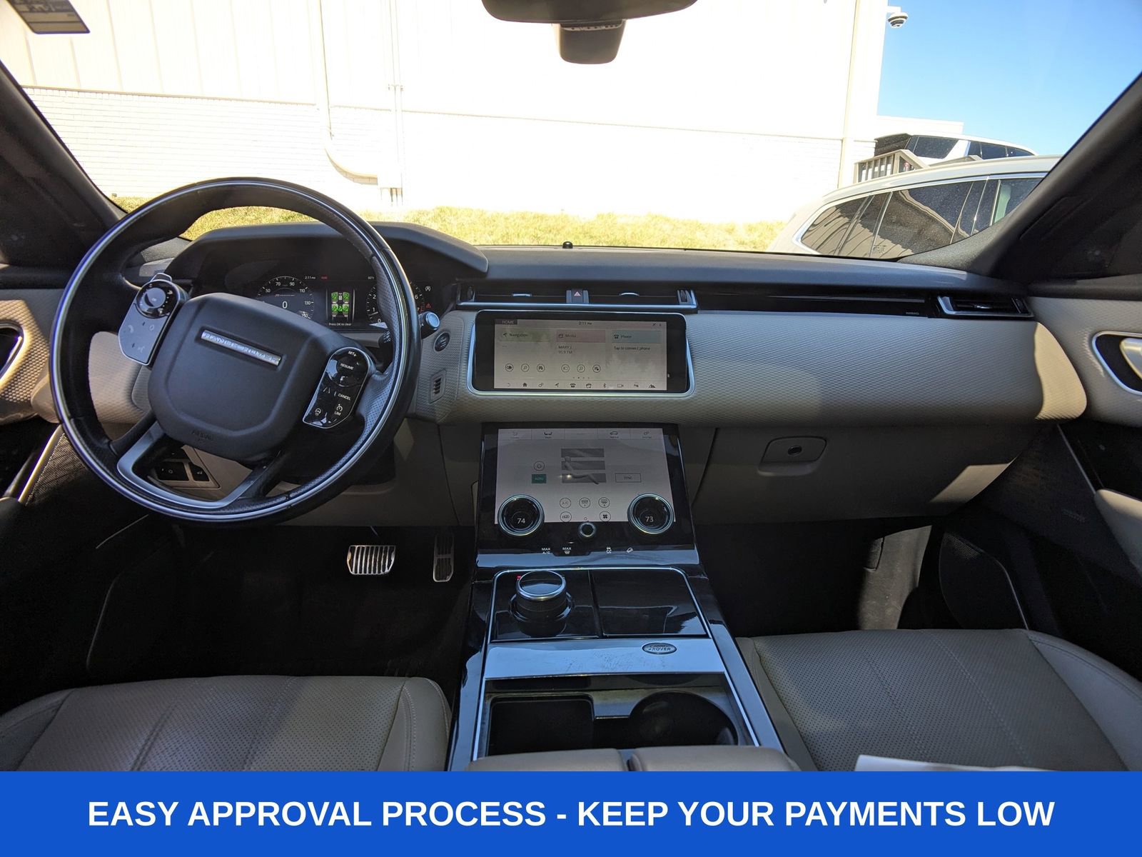 Used 2018 Land Rover Range Rover Velar R-Dynamic SE image 21