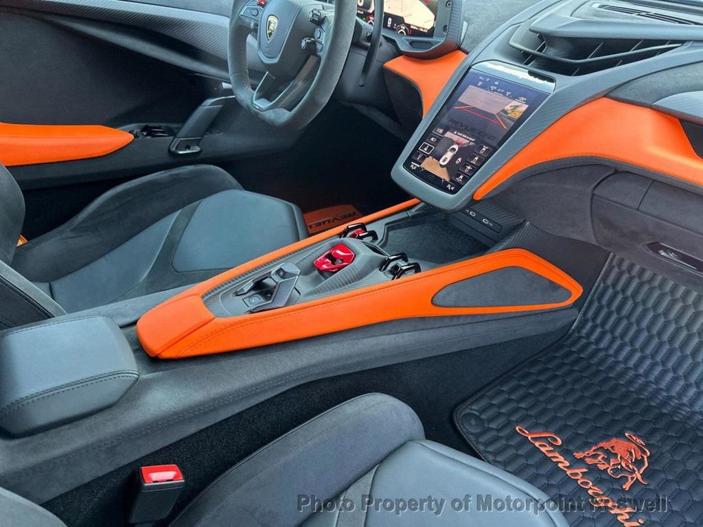 Used 2024 Lamborghini Revuelto AWD/4WD image 7