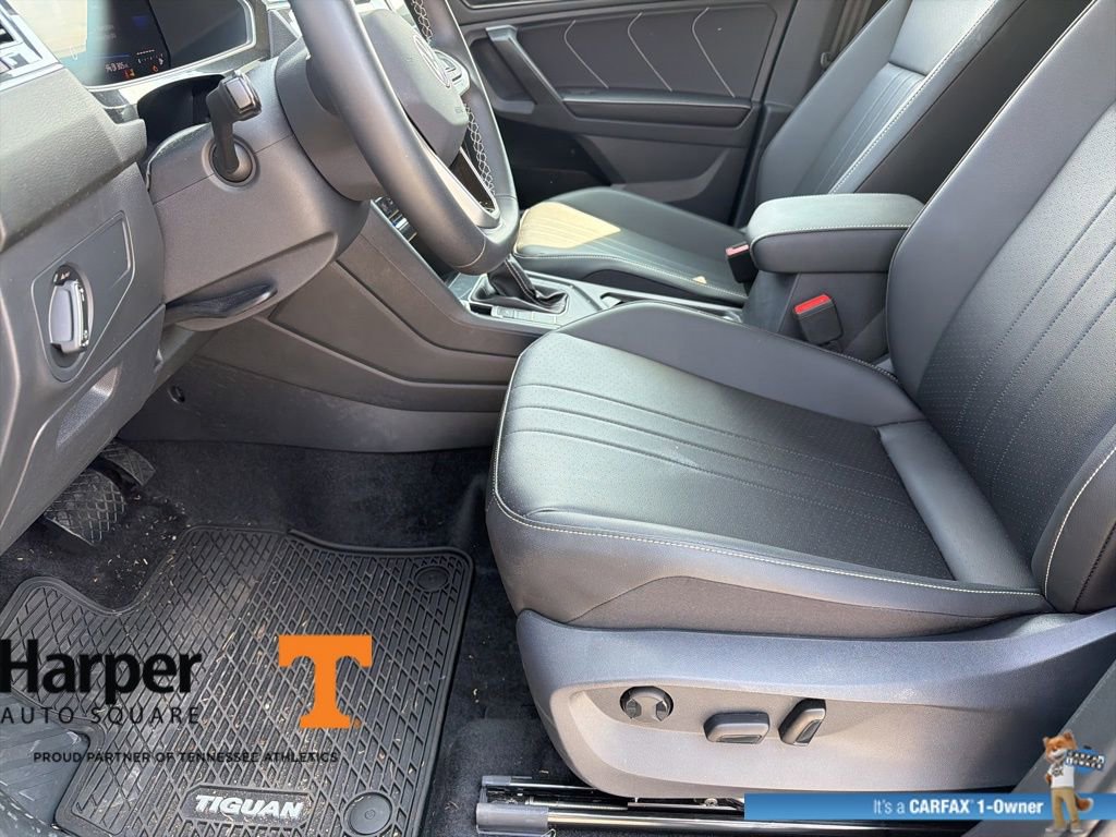 Used 2024 Volkswagen Tiguan SE image 13