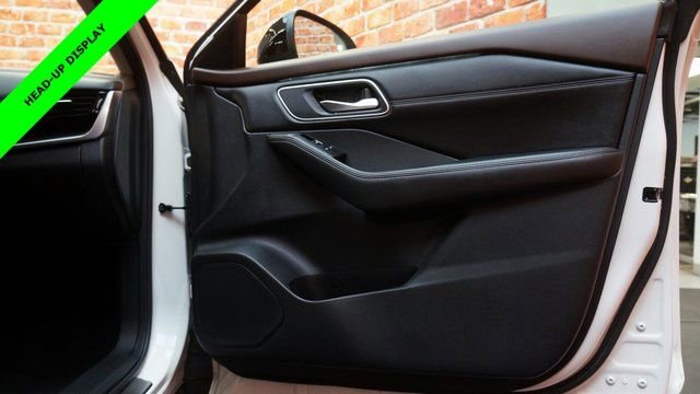 Certified 2022 Nissan Rogue Platinum w/ Head-Up Display Package image 63