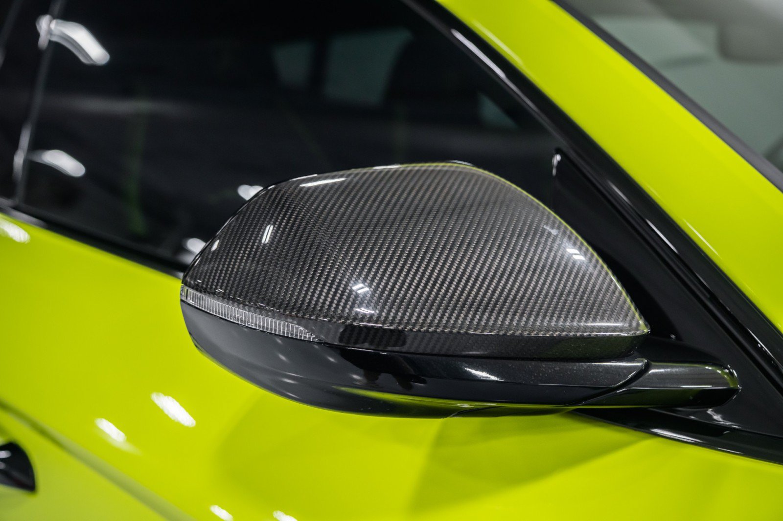 Used 2024 Lamborghini Urus Performante AWD/4WD image 44