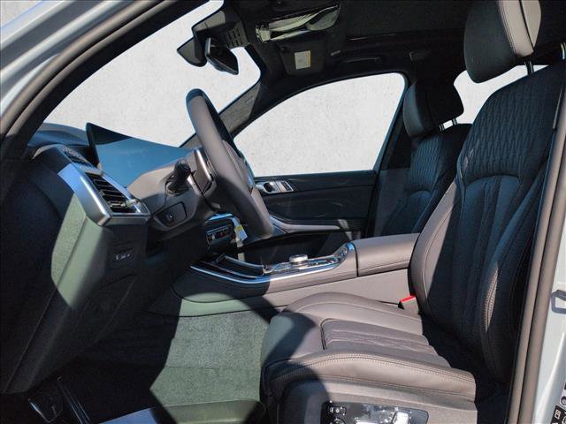 New 2026 BMW X5 M60i w/ Executive Package image 4