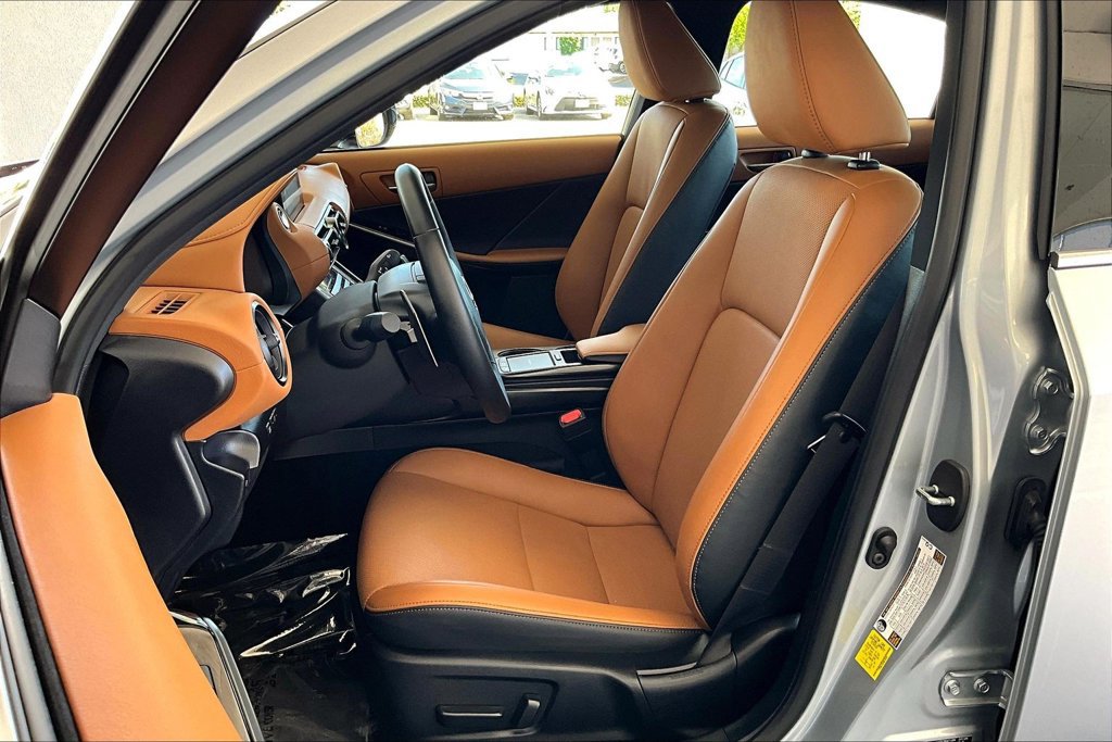 Used 2025 Lexus IS 300 F Sport w/ Accessory Package RWD image 21