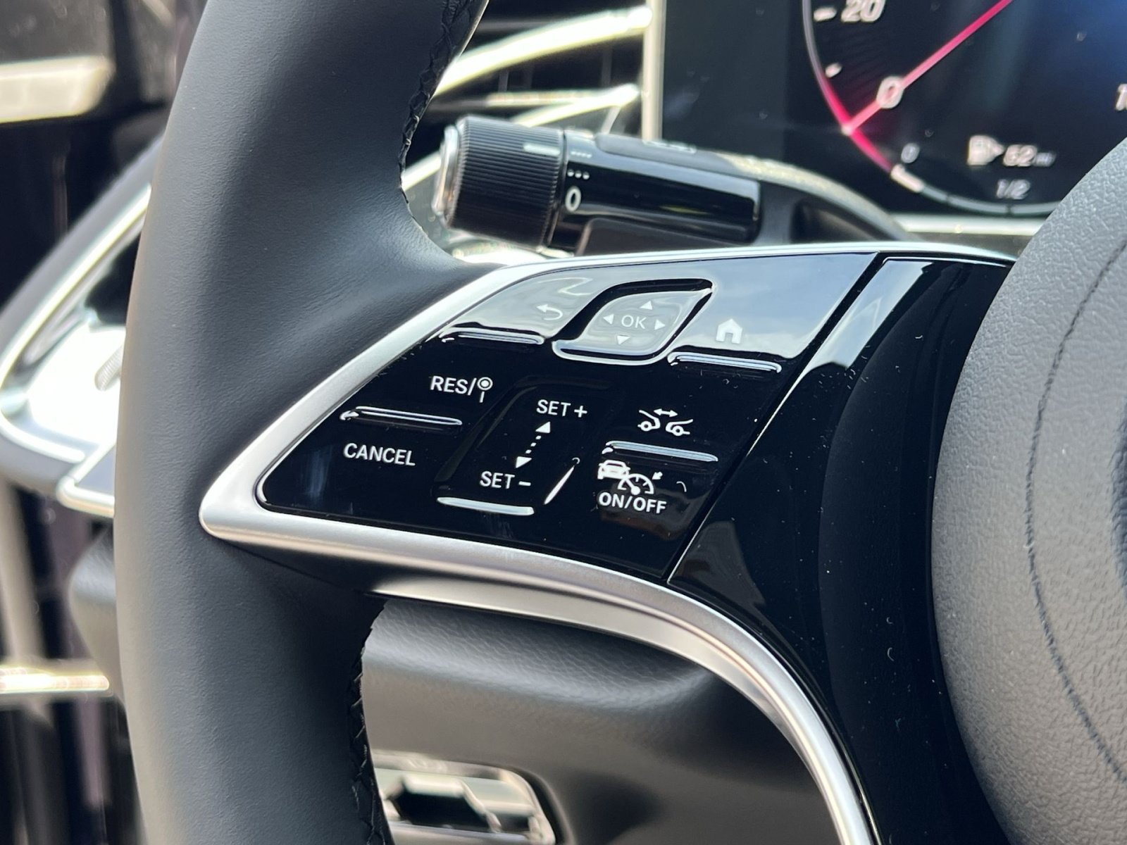 New 2026 Mercedes-Benz E 350 4MATIC Sedan image 36