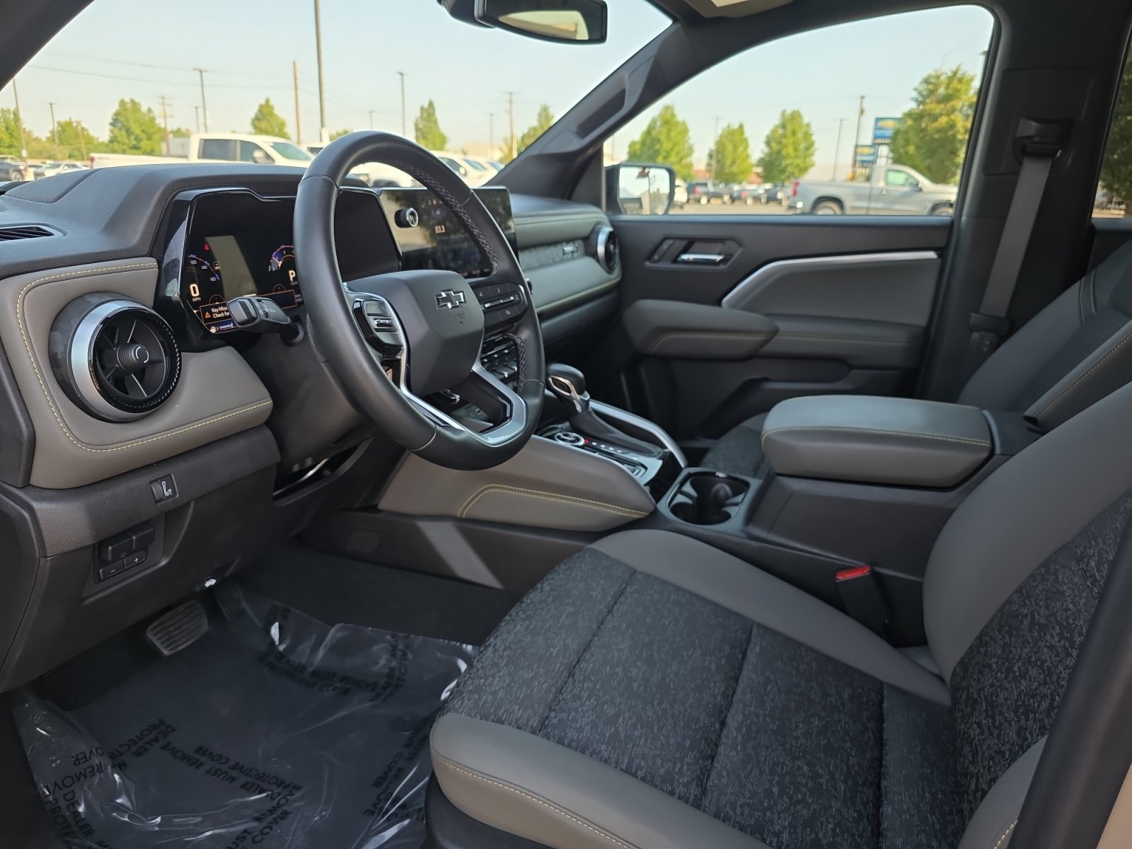 Certified 2024 Chevrolet Colorado ZR2 w/ Technology Package AWD/4WD image 10